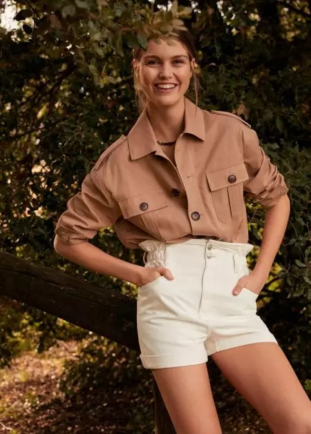 Luna Bijl umarmt die Outdoor-Styles von Mango für das Frühjahr 2020