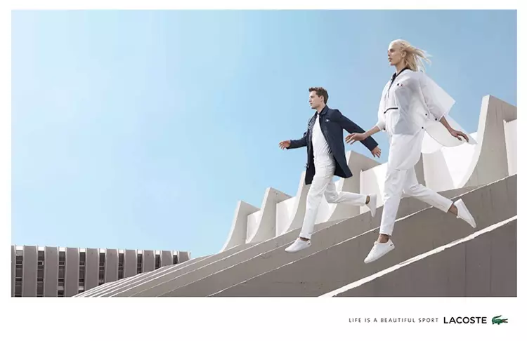 Aymeline Valade และ George Barnett แสดงในแคมเปญฤดูใบไม้ผลิ-ฤดูร้อนปี 2016 ของ Lacoste