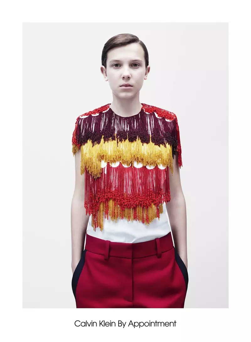 Millie Bobby Brown bærer Calvin Klein By Appointment linje