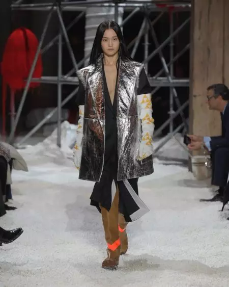 Calvin Klein Amapanga Zosonkhanitsa za Fall 2018