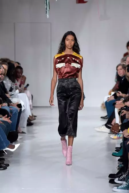 Calvin Klein Entuk Sinematik kanggo Spring 2018