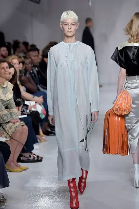 Calvin Klein Entuk Sinematik kanggo Spring 2018