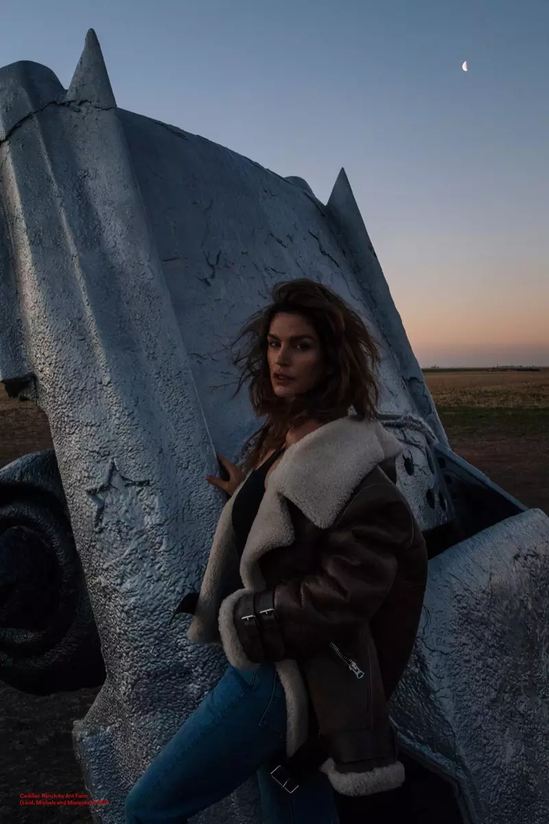 Et billede fra Acne Studios efterår-vinter 2018-kampagne med Cindy Crawford