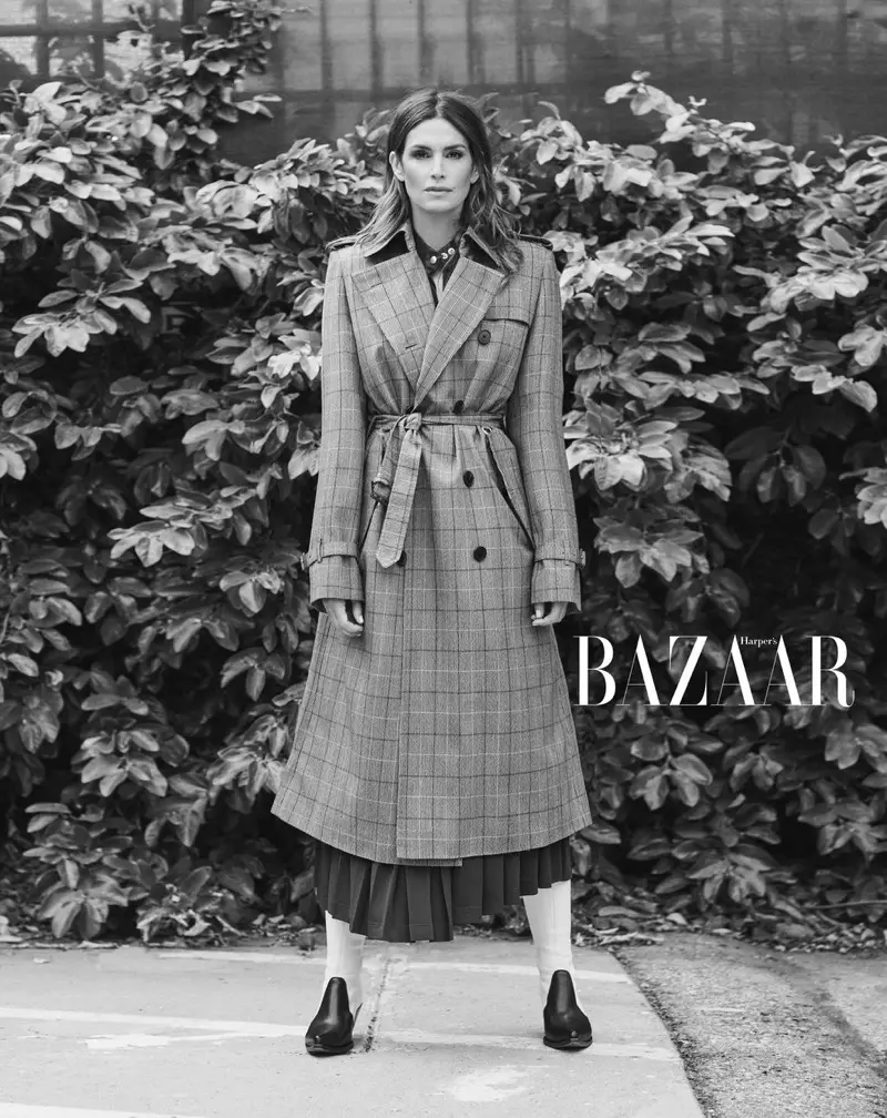 Cindy Crawford นางแบบชุดแจ๊กเก็ตสำหรับซีซั่นใหม่ที่ร้าน Harper's Bazaar ไต้หวัน