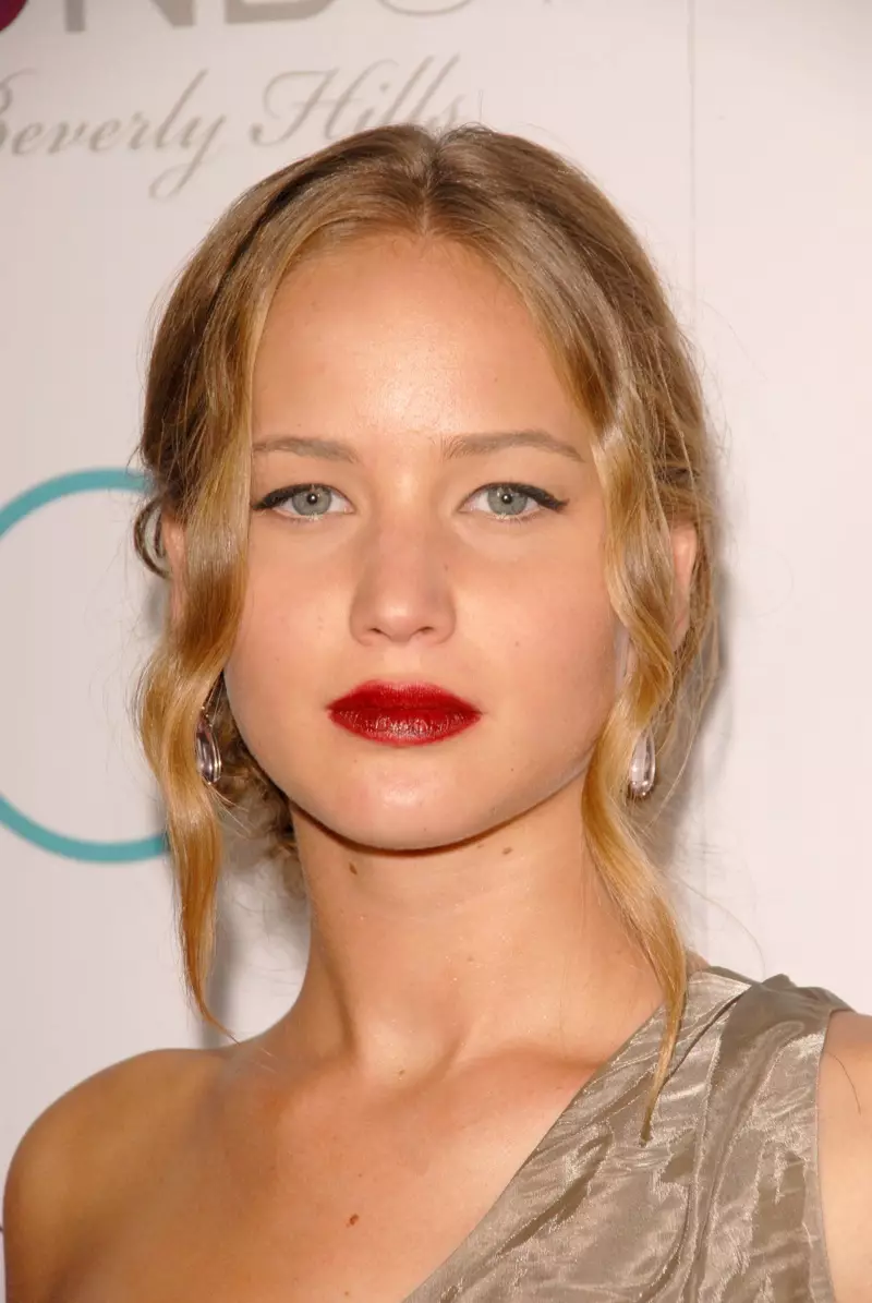 Hararanĝoj de Jennifer Lawrence: De Mallonga ĝis Longa Hararo 13305_16