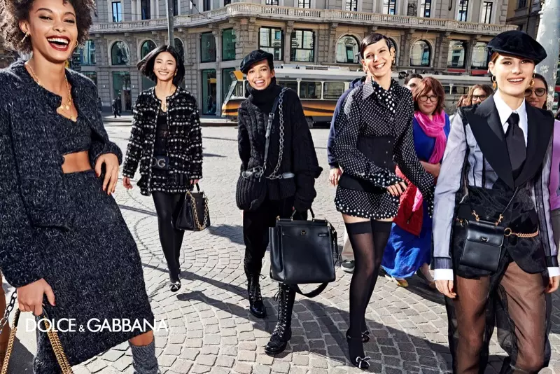 Dolce & Gabbana 2020 payız kampaniyasını nümayiş etdirir.