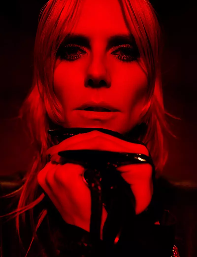 Heidi Klum posname od blizu za Hunger Magazine #10. Foto: Rankin