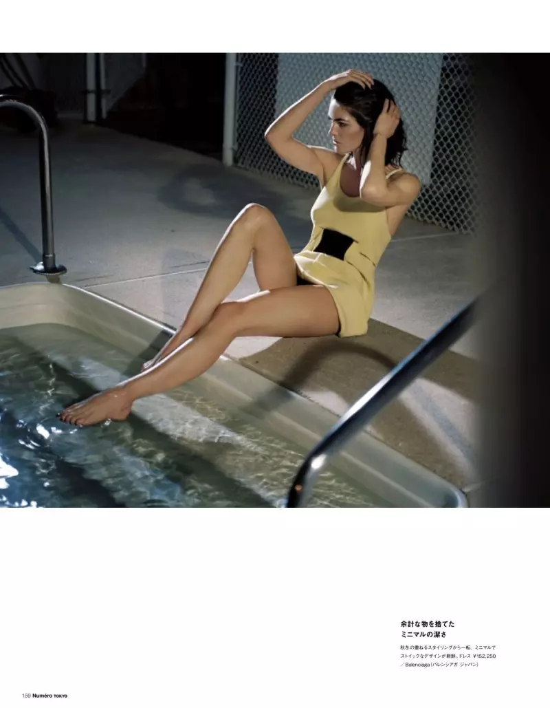 Hilary Rhoda โพสท่าให้กับ Vincent Peters ในนิตยสาร Numéro Tokyo ฉบับเดือนมกราคม/กุมภาพันธ์