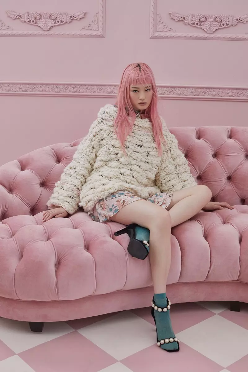 Fernanda Ly luan në koleksionin Knitz të vjeshtës-dimrit 2017 të For Love & Lemons