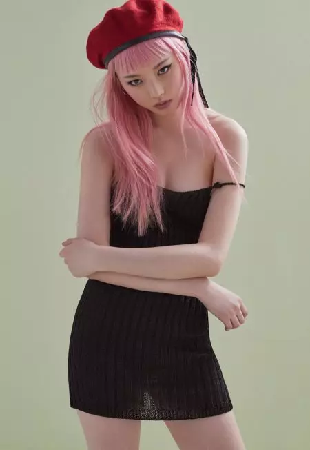 U-Fernanda Ly Unezintelezi ku-For Love & Lemons' Izitayela ze-Knitz Zasebusika