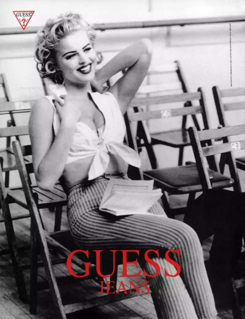 Eva Herzigova estis alia supermodelo de la 90'oj, kiu aperis en Guess-kampanjoj. La ĉeĥa belulino ankaŭ ĉefrolis en la ikoneca 'Hello Boys' Wonderbra reklamo.