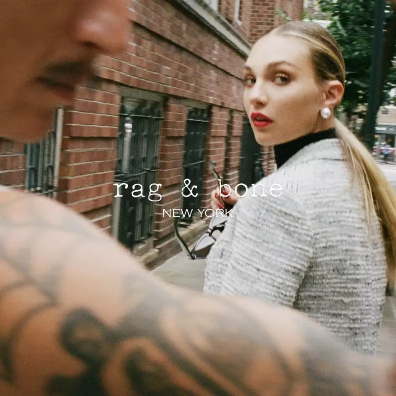 rag & bone traz Maddie Ziegler como o rosto de sua campanha de outono de 2021.