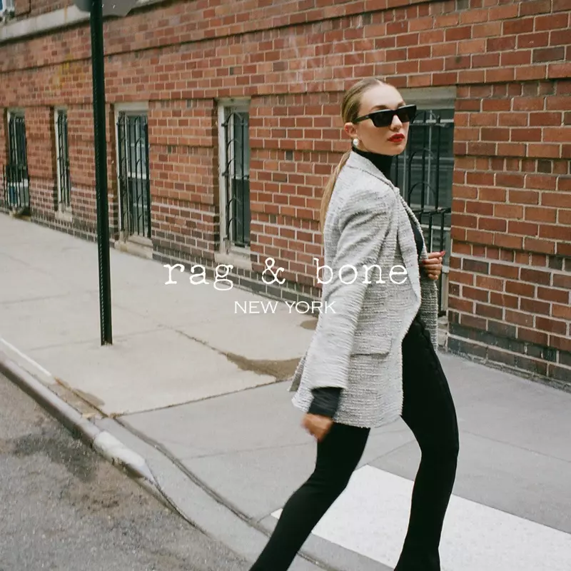 Позирайки в Ню Йорк, Мади Зиглер се появява в кампания за rag & bone есен 2021.