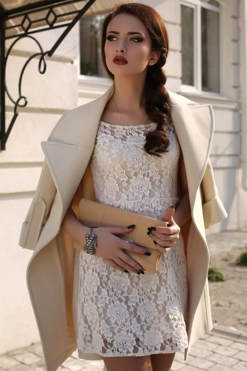 Model White Lace Dress Jacket