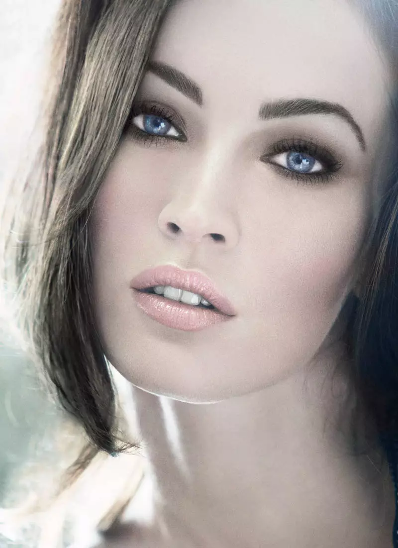 Megan Fox para sa Giorgio Armani Summer 2011 Beauty Campaign