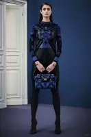 Η Versace Gets Graphic for Pre-Fall 2015 Collection