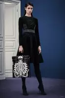 Η Versace Gets Graphic for Pre-Fall 2015 Collection