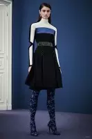 Versace Pre-Fall 2015 kolleksiyasi uchun grafika oldi