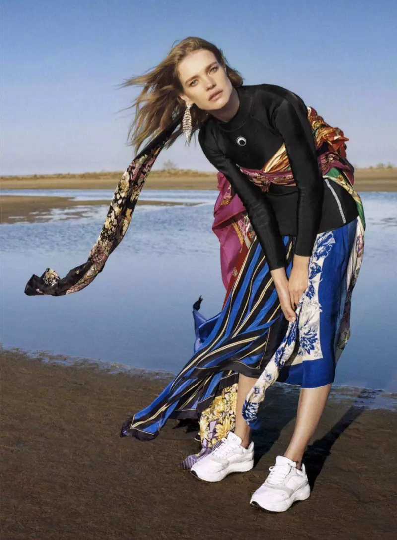 Gidawat ni Natalia Vodianova ang mga Playful Prints para sa Vogue