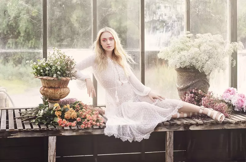 Dakota Fanning Jimmy Choo ฤดูใบไม้ผลิ 2017 ร้านรองเท้าและกระเป๋า