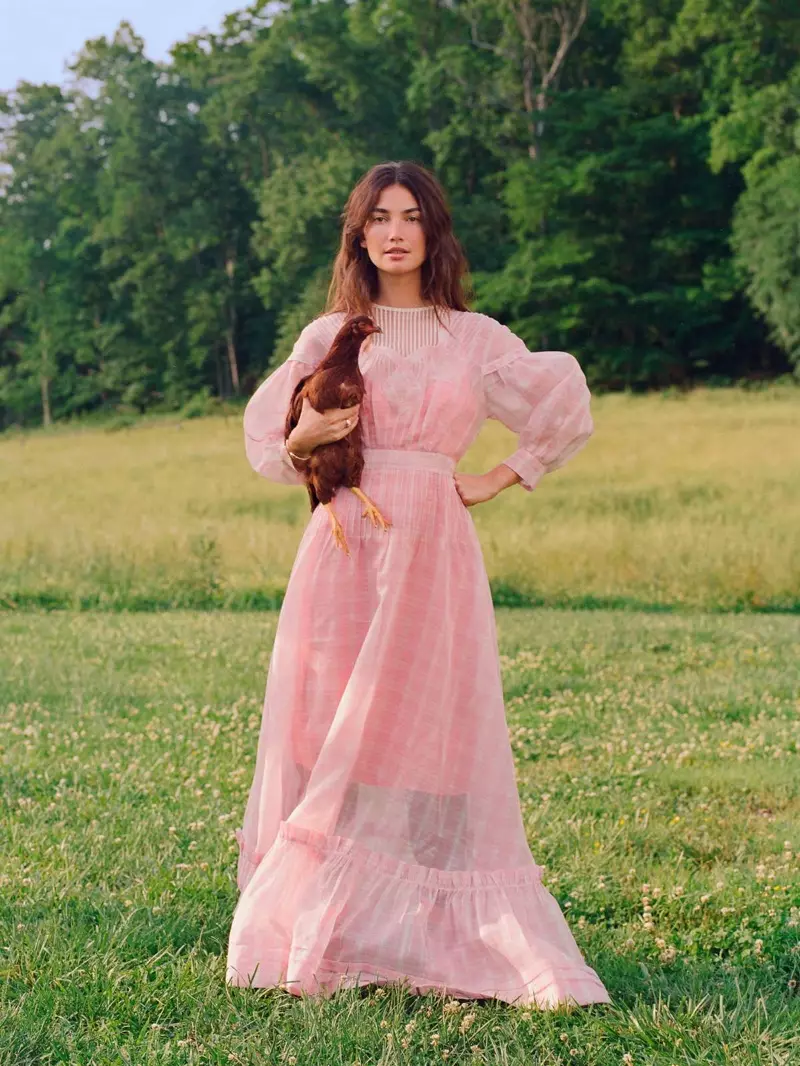 Lily Aldridge posa em looks country chiques para InStyle