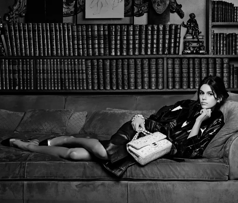 Kaia Gerber a Chanel Handbag 2018 tavaszi-nyári kampányához