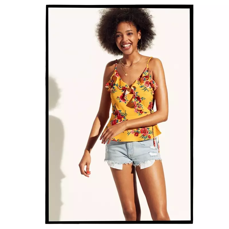 H&M Flounced Wrapover Camisole Top da Manyan 'Yan kunne