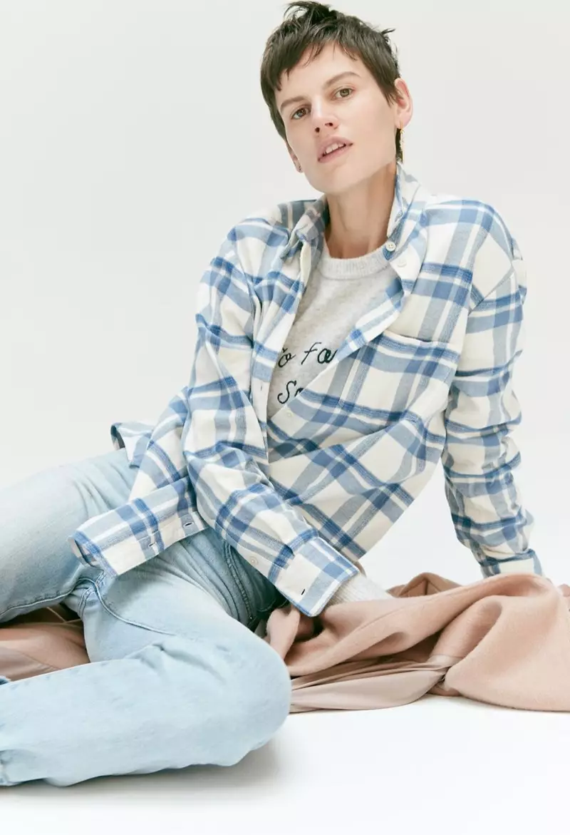 Madewell oversized ex-vriendje-shirt in Akiva-plaid, tot nu toe geborduurde pullover-trui, de perfecte zomerjeans en Atlas Cocoon-jas in avalonroze