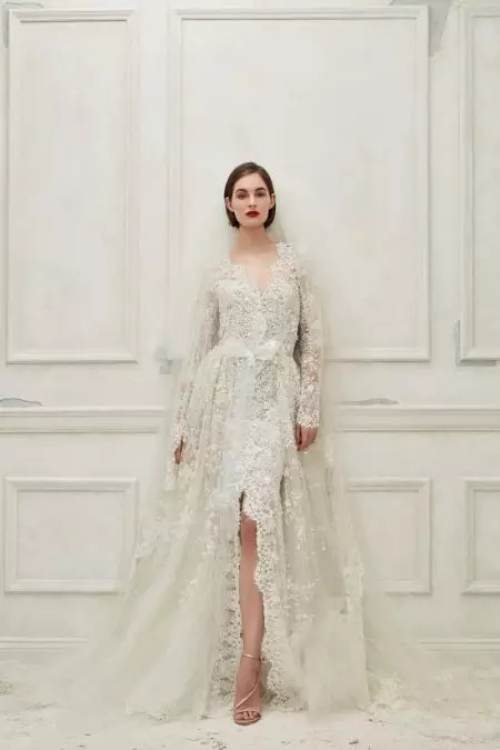 Oscar de la Renta Bridal 的 2019 秋季系列浸入了象牙色