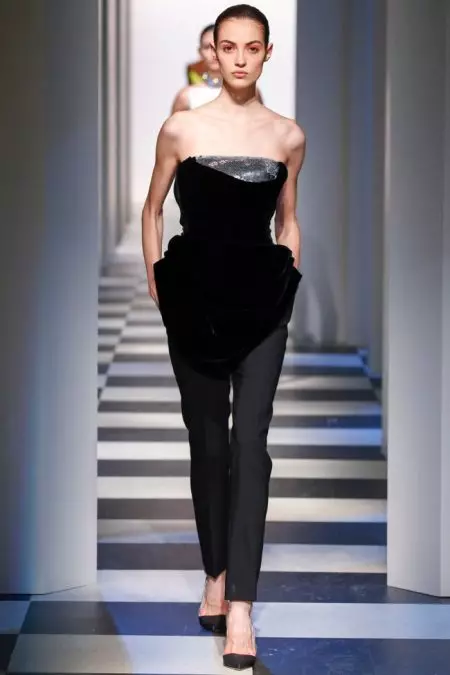 Kim naGarcia Vanogadzira Oscar de la Renta Debut yavo neFall 2017 Show