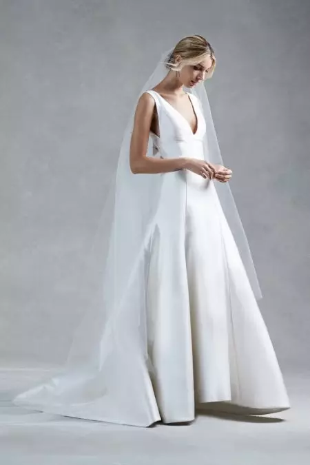 Oscar de la Renta lub caij nplooj zeeg 2017 Bridal Dresses yog tsim rau tus ntxhais huabtais