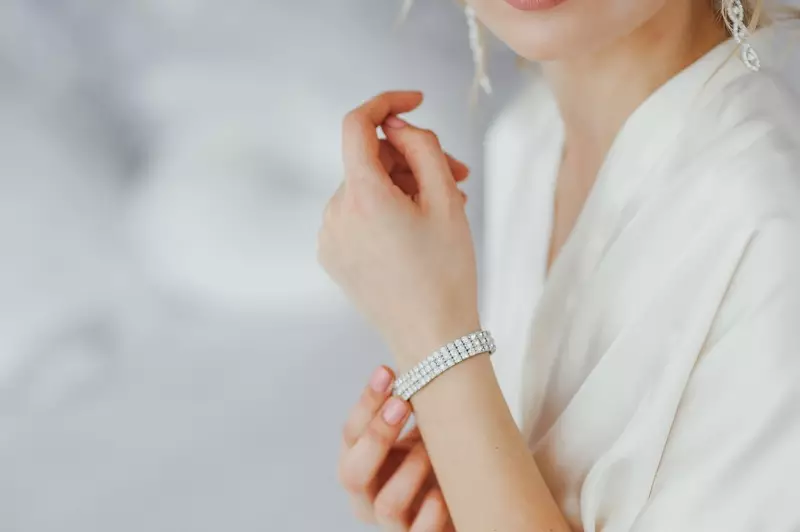 Mgbaaka diamond Bangle