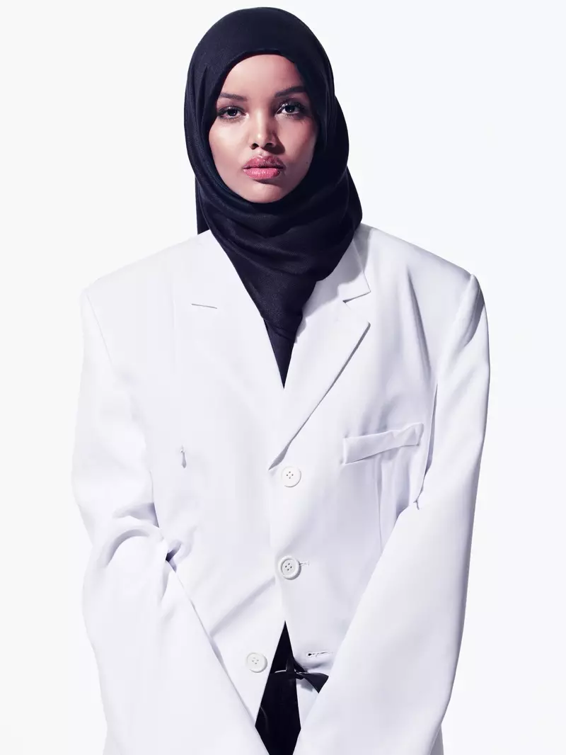 Hijabi eredua Halima Aden Argazkiak: Yeezy eta aldizkarien azala