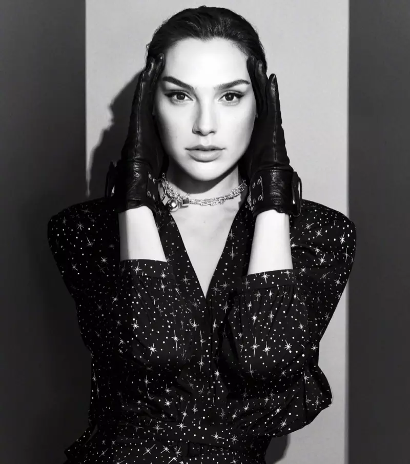 Gal Gadot, Grazia Çin Kapak Çekiminde Şıklığın Ötesinde Görünüyor