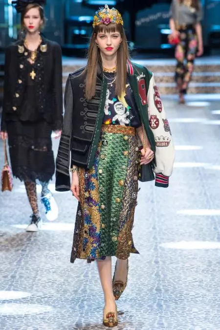 Dolce & Gabbana Ushers i Renaissance Nua le haghaidh Fall 2017