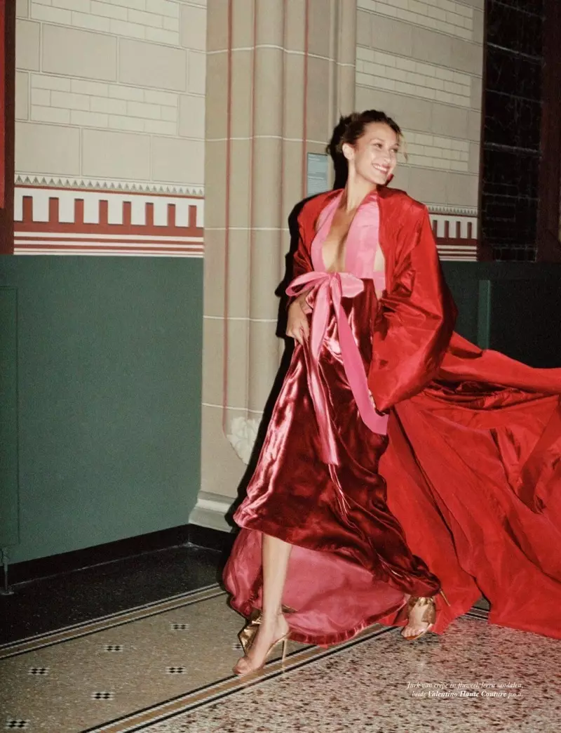 Bella Hadid ya fito a cikin Avant-Garde Fashions don Vogue Netherlands