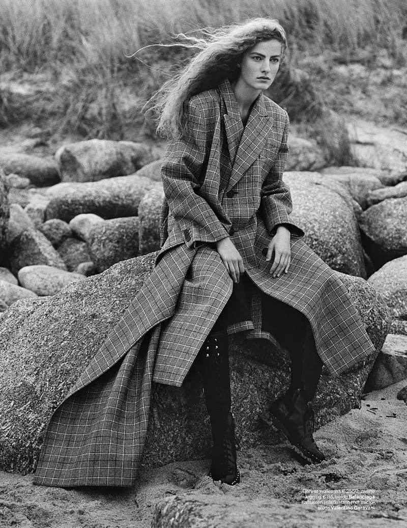 Felice Noordhoff Layers Up fil Fall Fashions għal Vogue Netherlands