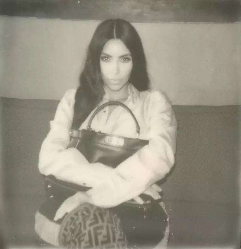 金·卡戴珊 (Kim Kardashian) 出演 Fendi #MeandMyPeekaboo 活动