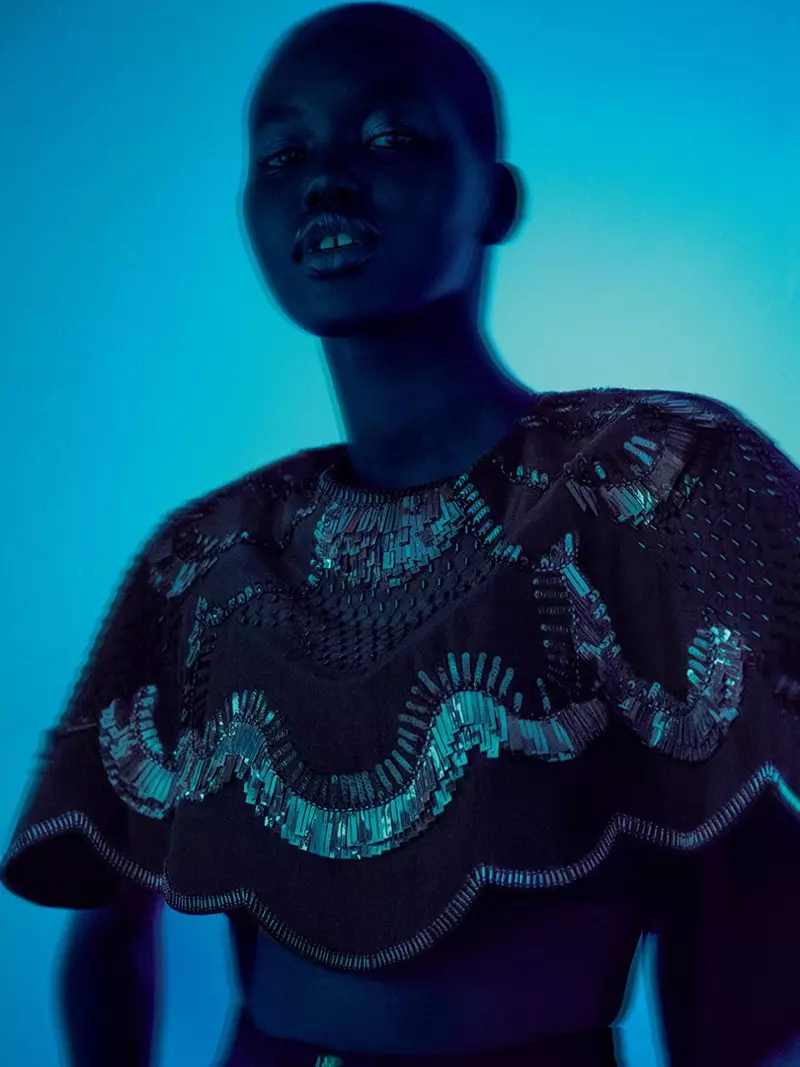 Modelo Adut Akech brilha na campanha primavera-verão 2020 de Alberta Ferretti