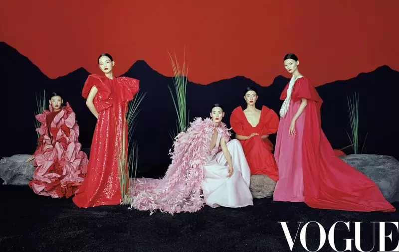 Du Juan, He Cong, Lina Zhang ji bo Vogue Chinaînê bi kincên balkêş poz didin