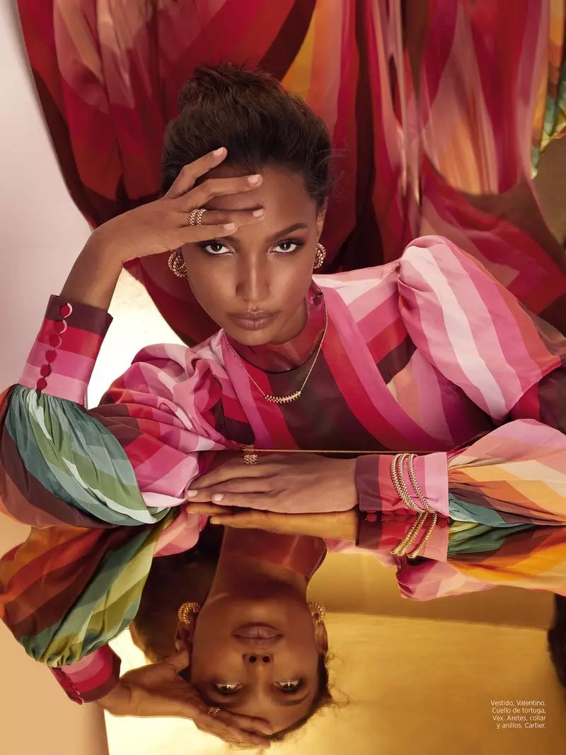 Jasmine Tookes Models Statement Styles នៅក្នុង Harper's Bazaar Mexico