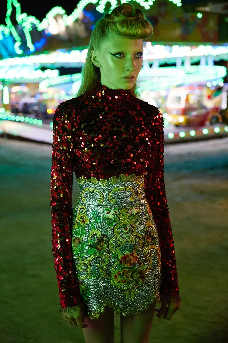 UMaryna Polkanova Uthola I-Glam ku-Carnival ye-Harper's Bazaar Mexico