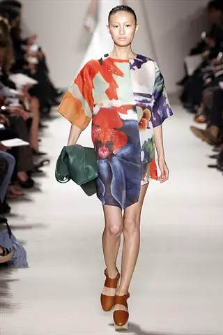 Akris Spring 2011 | Paris Fashion Week