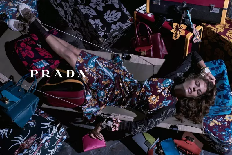 Anna、Cameron 和 Amanda Star 在 Steven Meisel 的 Prada Resort 2014 廣告大片中