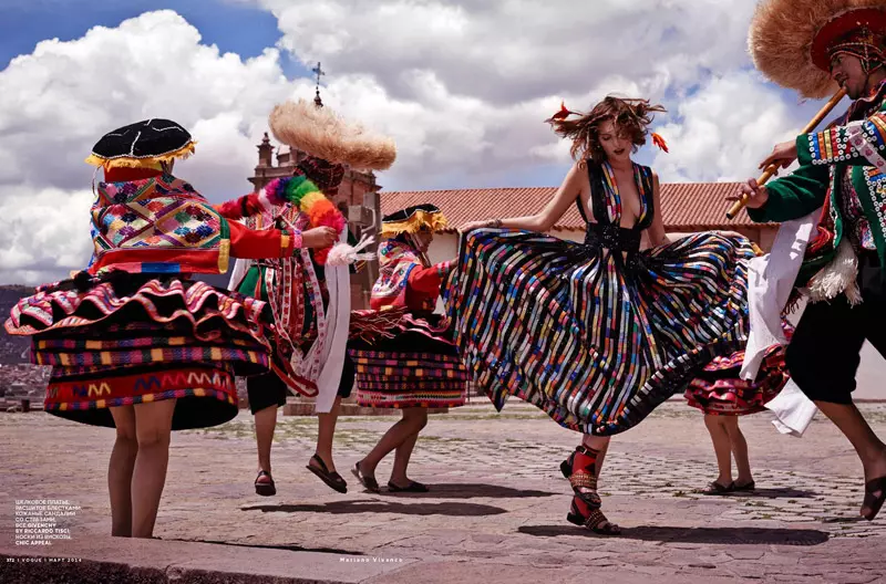 Кэтрин МакНил ба Перу барои Vogue Russia аз ҷониби Мариано Виванко меравад
