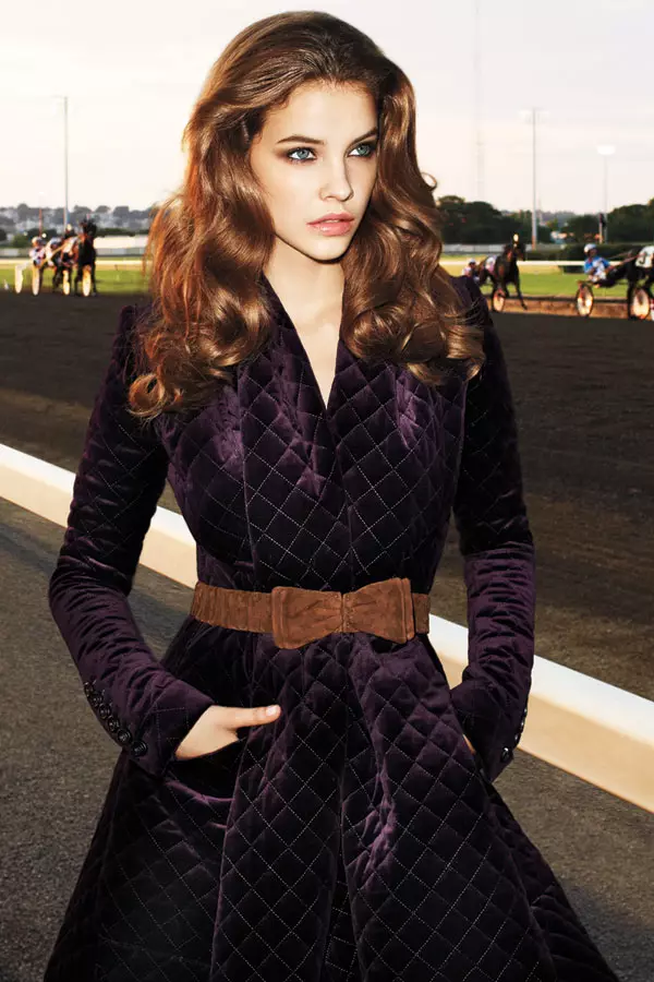 Barbara Palvin Dons Equestrian Style för Harper's Bazaar US av Terry Richardson