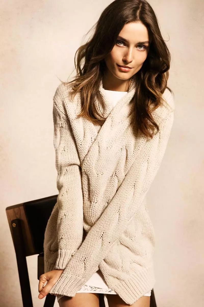 Andreea Diaconu Inyenyeri muri Massimo Dutti Nzeri 2012 Reba Igitabo