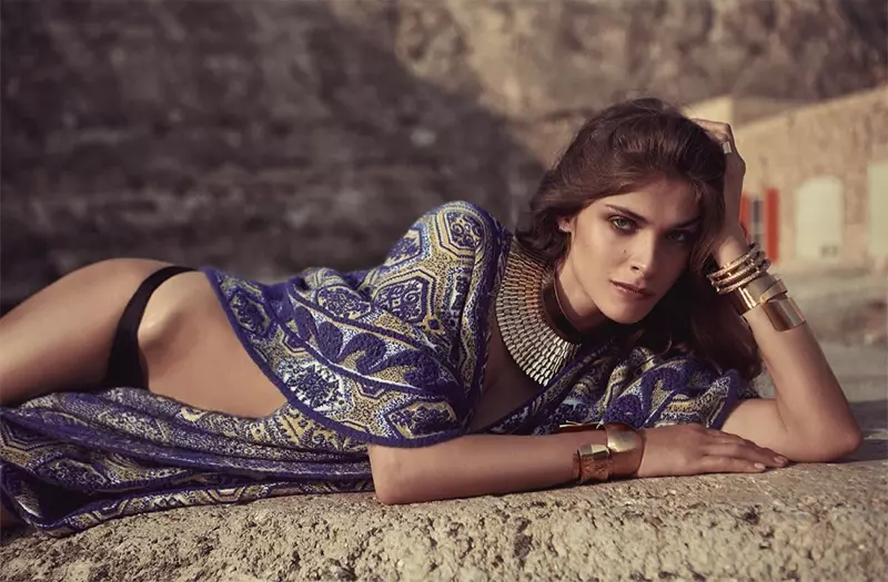 Si Elisa Sednaoui ay Nagpopose para sa The Edit, Talks the Future of Egypt