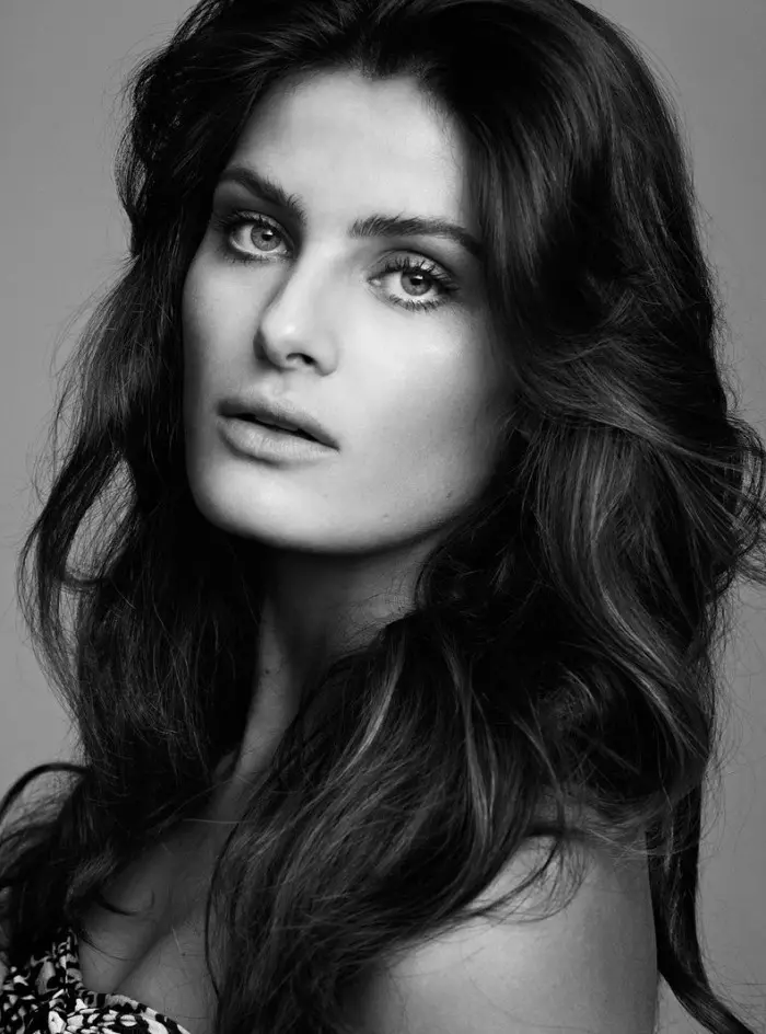 Isabeli Fontana waxay u fududaysay 25 Magazine S/S 2013 ee Lachlan Bailey