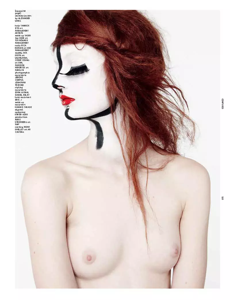 Ava Smith, Codie Young kaj Madison Headrick estas kunigitaj por la junia numero de Dazed & Confused